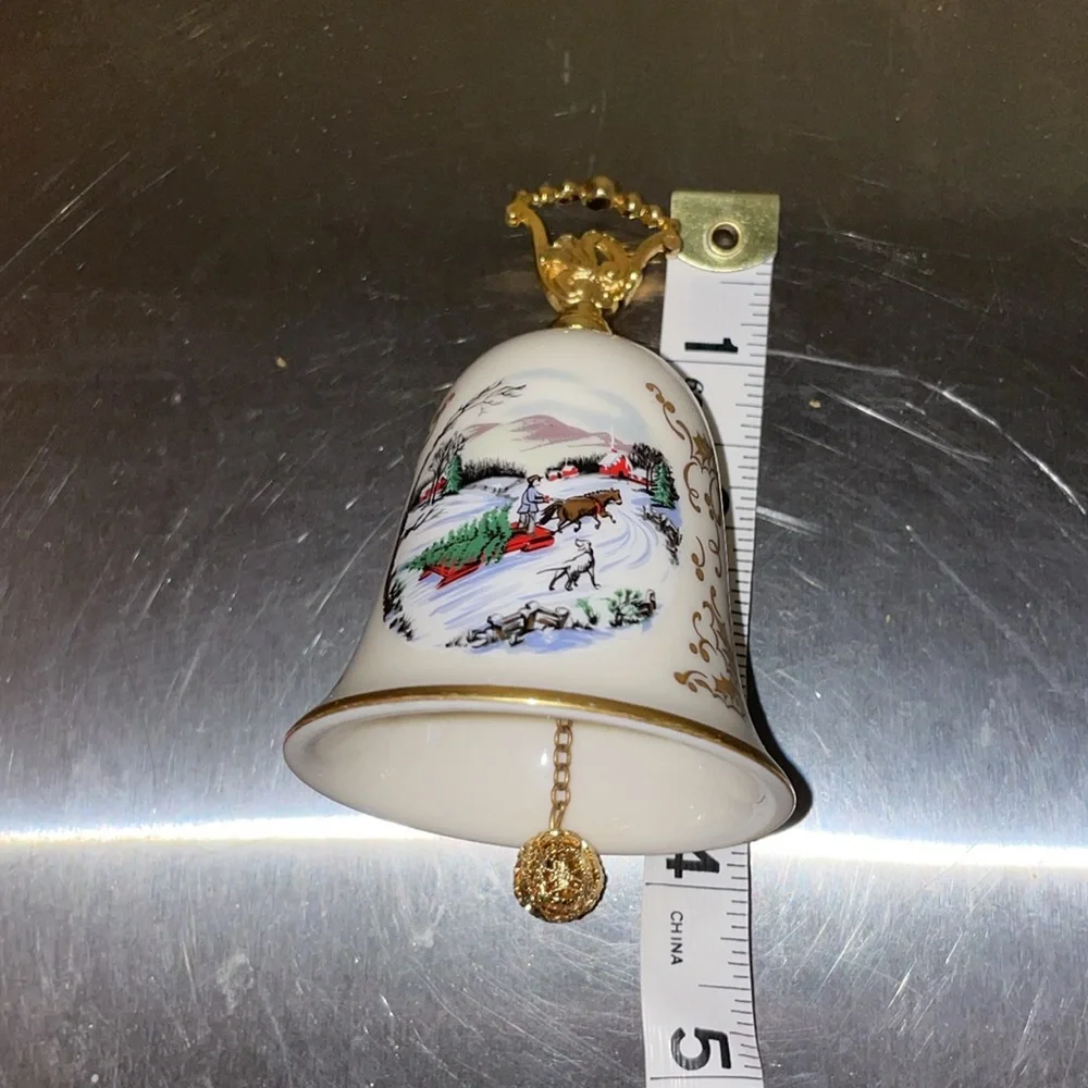 Gorham Fine China Courier and Ives Noel 1981 Porcelain Bell Christmas Gold Trim